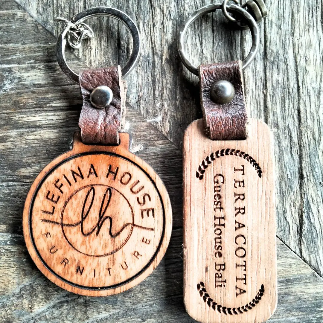 Gantungan kunci kayu panjang ukir custom - furniture Jepara Lefina House