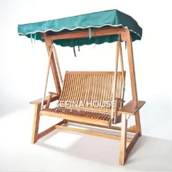Ayunan outdoor jati bergaya rustic dengan struktur kayu besar dan atap pelana