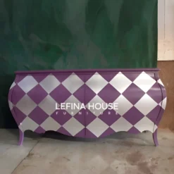 Bufet TV klasik kombinasi warna putih dan ungu