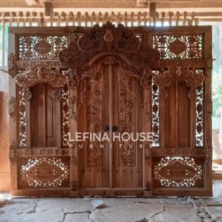 Pintu Gebyok Jepara ukiran kayu jati mewah dengan detail ornamen tradisional khas Lefina House