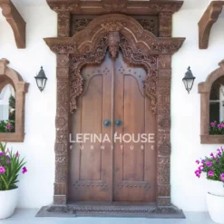 Gebyok Jawa polos dari kayu jati solid tanpa ukiran dengan finishing natural klasik