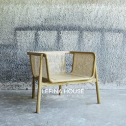 Kursi Ratan Kayu Aira