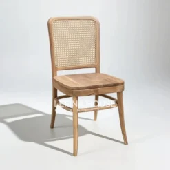 Kursi anyaman jati model French Retro dengan sandaran rotan kotak dan dudukan busa tebal