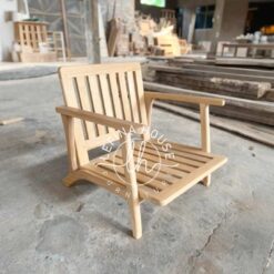 Kursi santai teras kayu jati model jari-jari minimalis