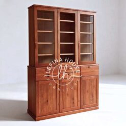 Lemari pajangan jati kaca 3 pintu laci bawah