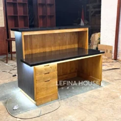 Meja Counter Kasir Cafe Minimalis Modern dari kayu dengan desain mewah dan kultural - LMKE007 ukuran 160x72x120 cm