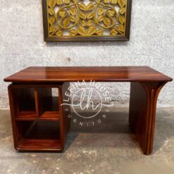 Meja kerja direktur kayu jati kaki lengkung modern