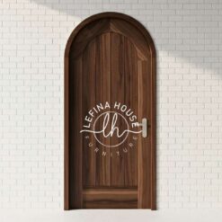 Daun model pintu kayu panel lengkung desain modern dinamis bahan jati TPK finishing glossy