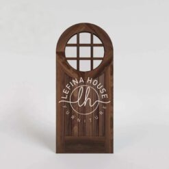 Pintu lengkung kayu dengan jendela bulat desain unik minimalis bahan jati finishing natural
