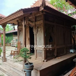 Rumah Kayu Jati Lama Antik desain etnik Jawa yang mewah dan bernilai budaya tinggi - LZRK001