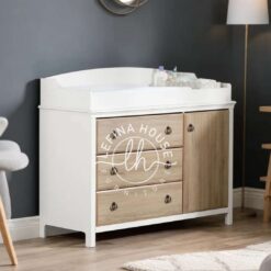 Baby Box Putih bergaya Klasik Country dengan headboard melengkung.