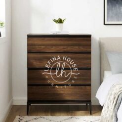 Lemari laci tinggi modern YOBA058 dari kayu jati dengan 5 laci dan handle terintegrasi.