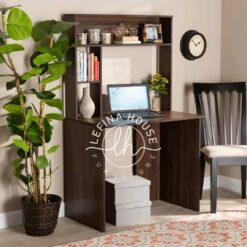 Meja workstation modern YOMB050 dari kayu jati dengan rak buku besar dan laci.