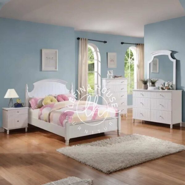Set kamar tidur remaja YOSK007 warna putih dengan dresser dan cermin. Kamar set remaja putih