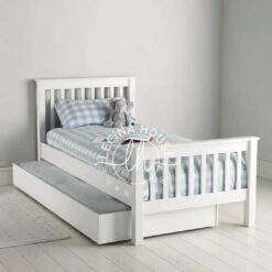 Tempat tidur putih minimalis dengan sorong bawah