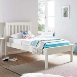 Ranjang putih simple elegan