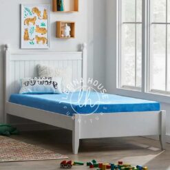 Ranjang susun kayu natural dengan tangga