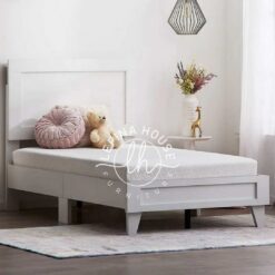 Ranjang tingkat putih dengan sorong bawah