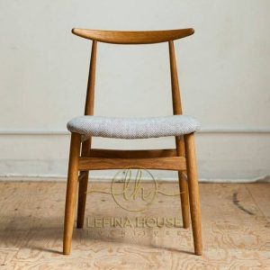 Kursi Makan Scandinavian White Fabric